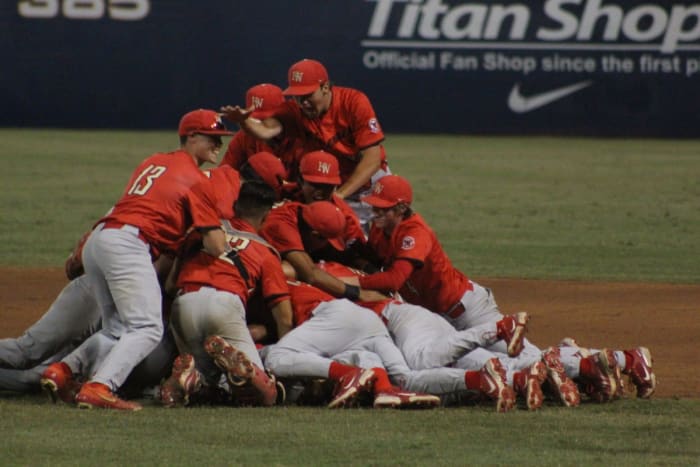 Harvard-Westlake-vs.-JSerra-baseball_3927
